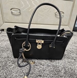 Brand new MK Hamilton Handbag, Black